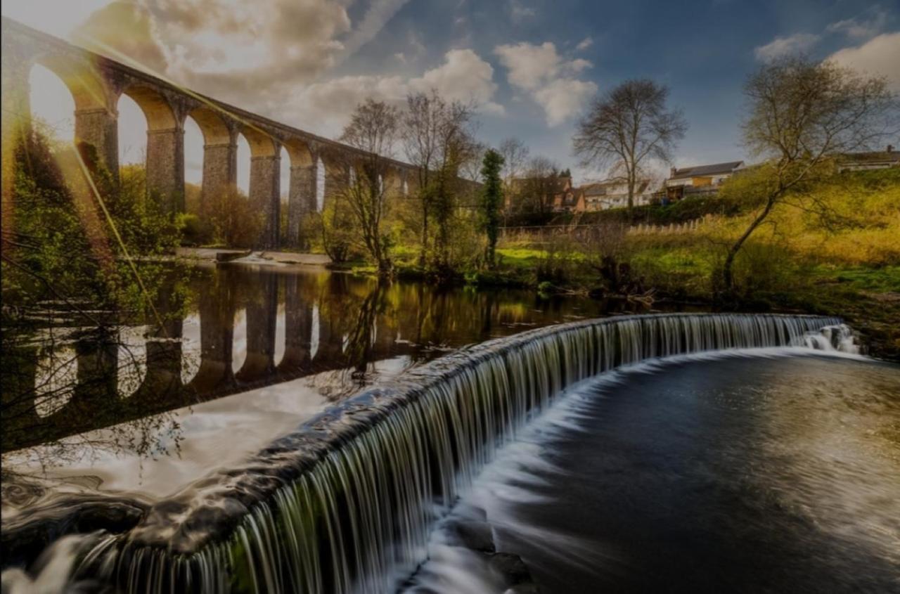 Ferienwohnung Viaduct View - Cefn Coed Merthyr Tydfil Exterior foto
